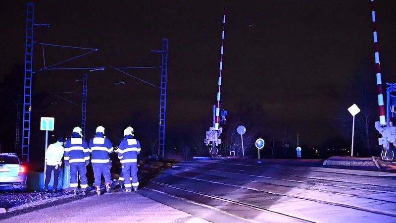 Vlak na přejezdu v Uhříněvsi zabil muže